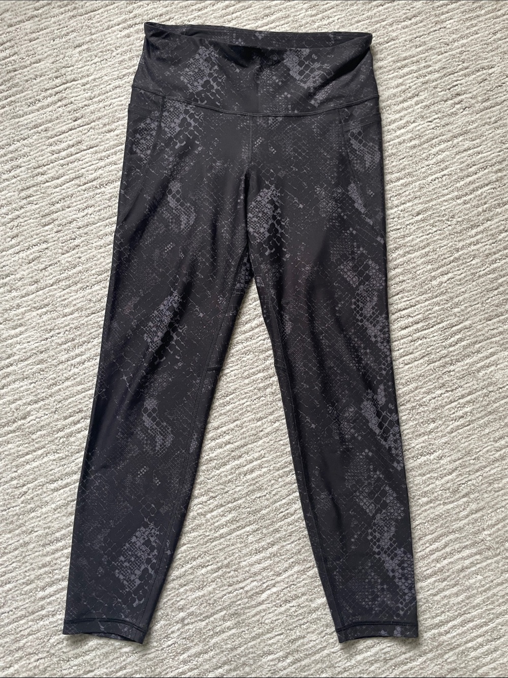 Old Navy Black Snake-Print High-Waist Leggings